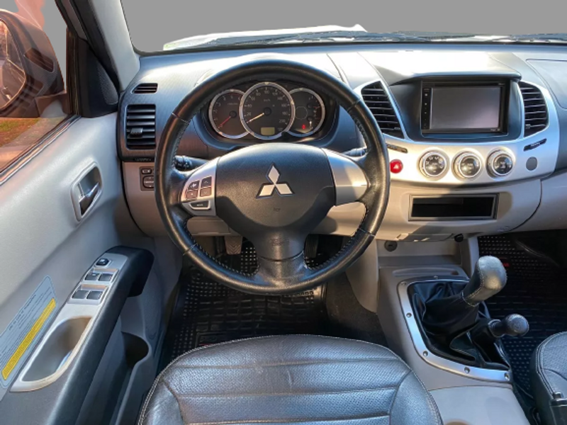 Mitsubishi L200