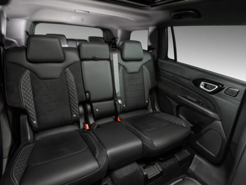 Jeep Commander