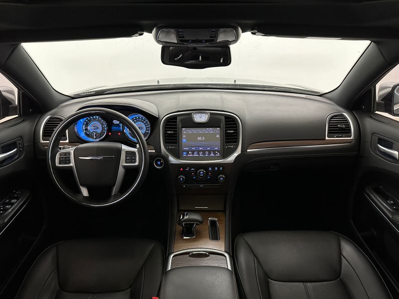 Jeep 300 C