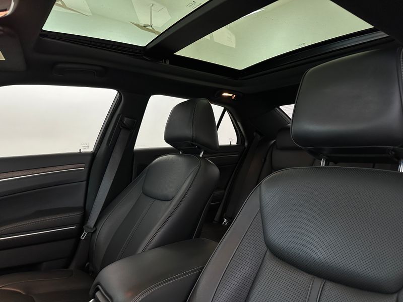 Jeep 300 C
