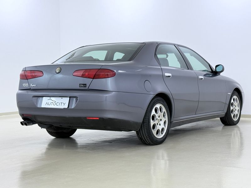 Alfa Romeo 166