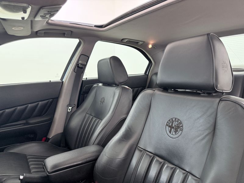 Alfa Romeo 166