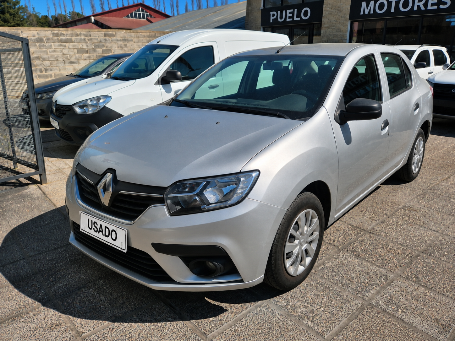 RENAULT LOGAN