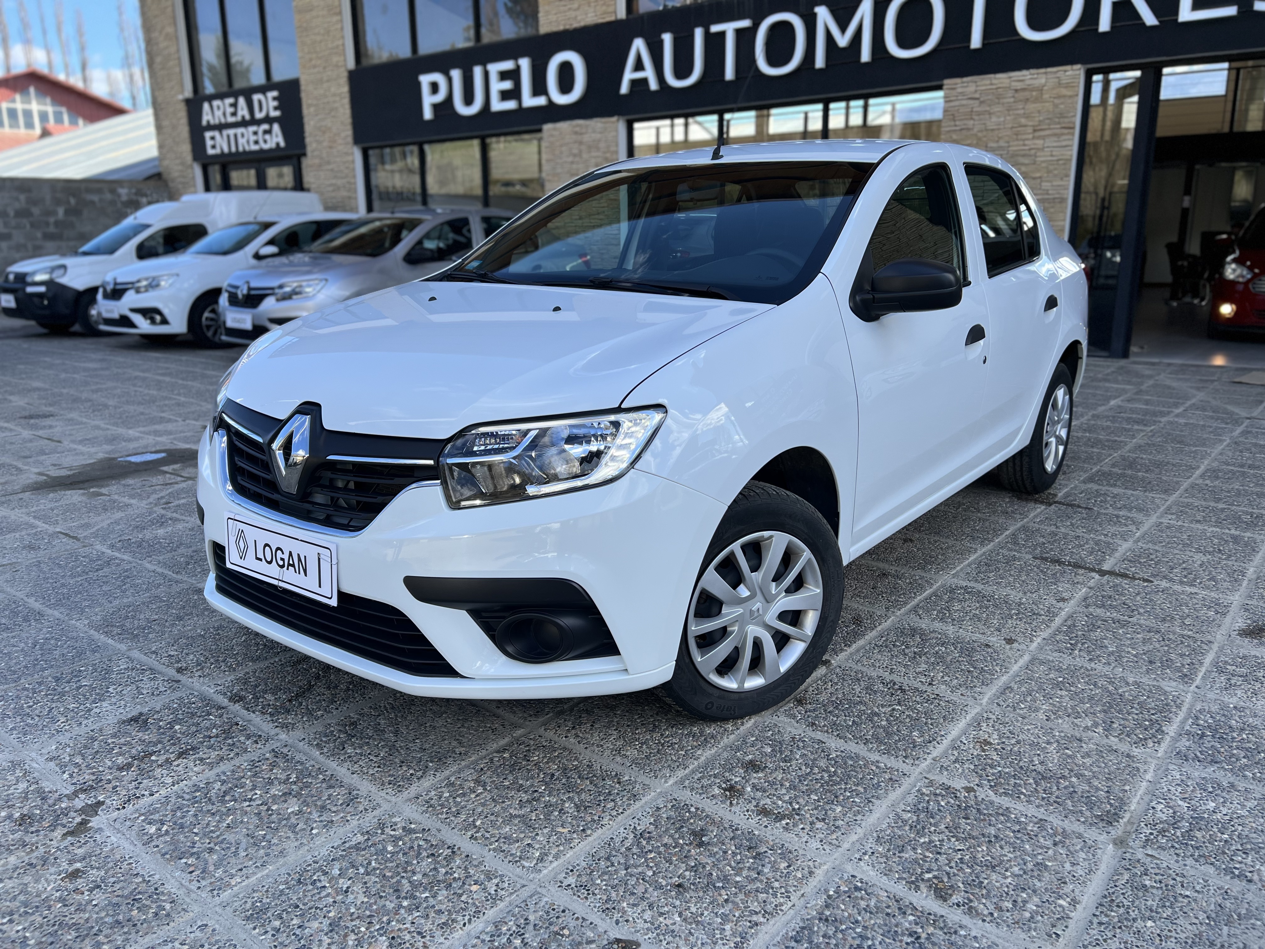 RENAULT LOGAN