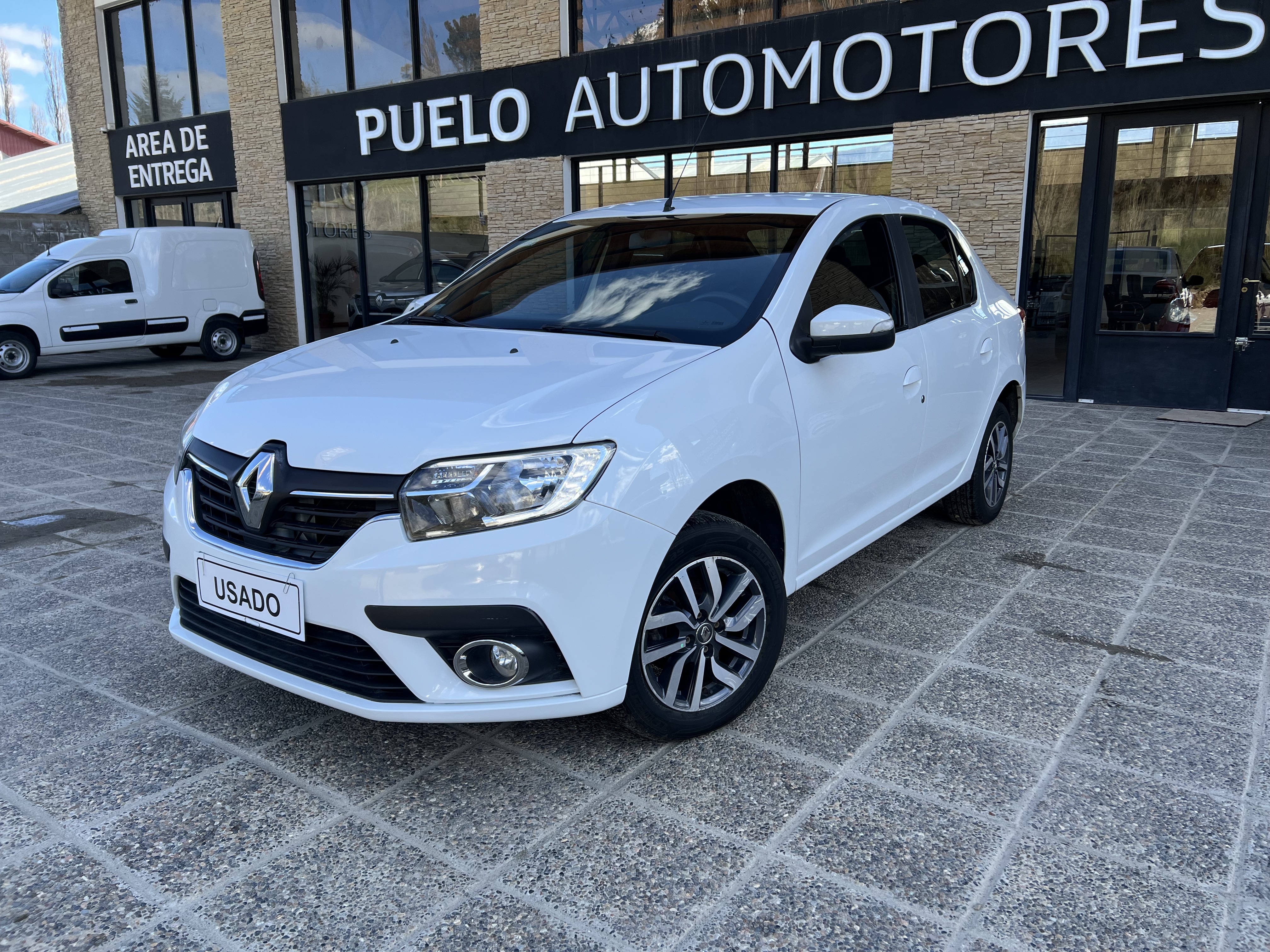 RENAULT LOGAN
