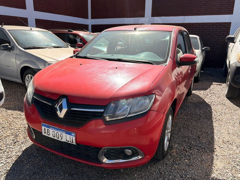 RENAULT SANDERO