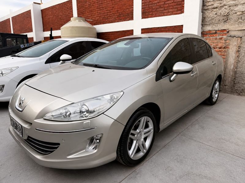 PEUGEOT 408