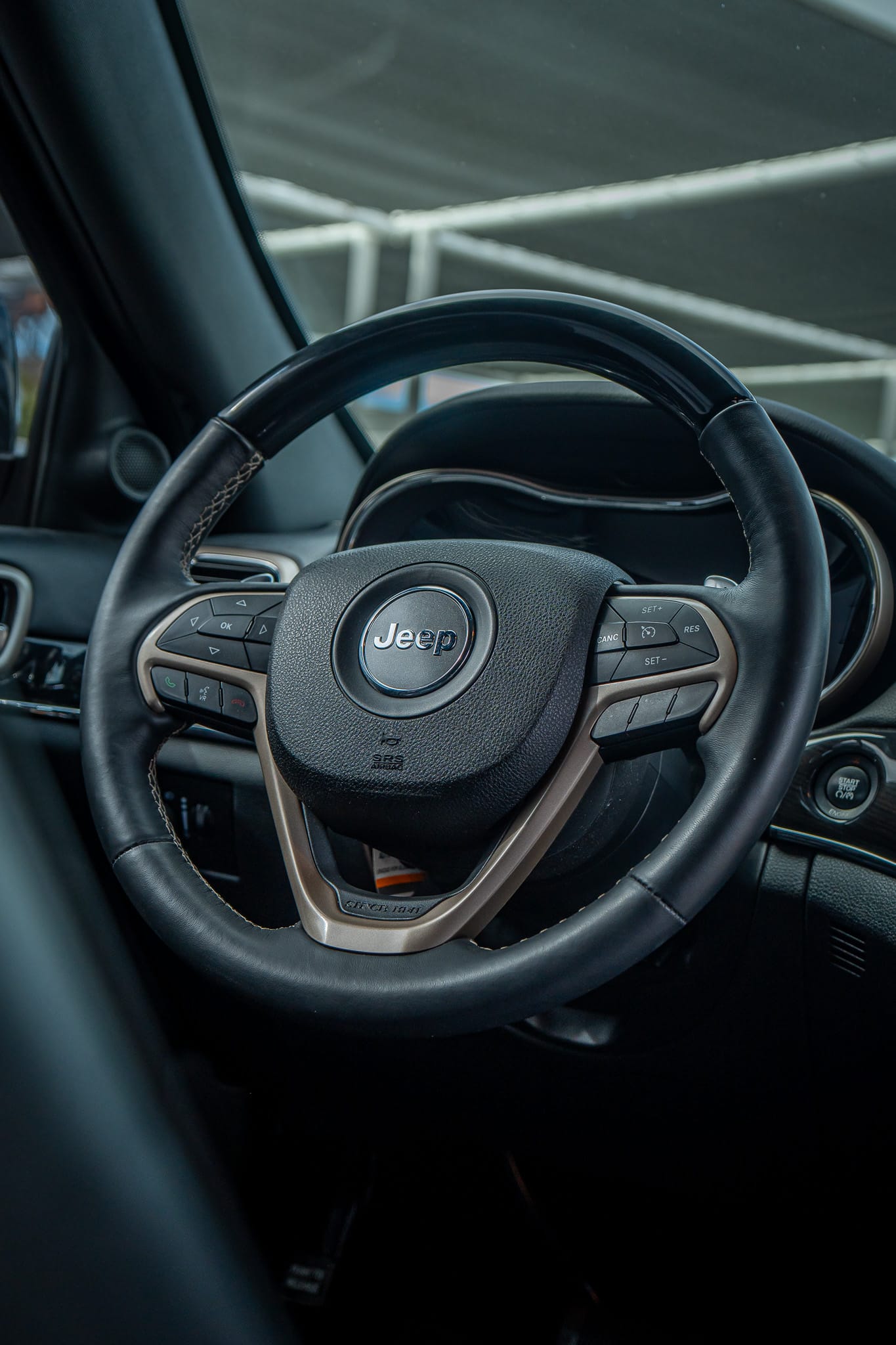 Grand Cherokee 2017 13