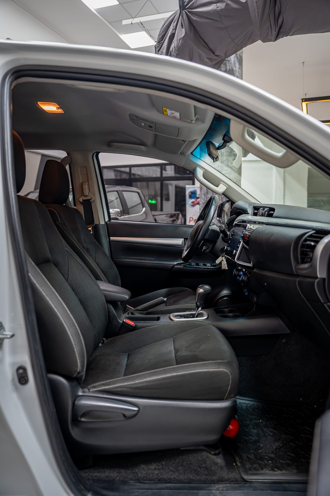Hilux 2023 8