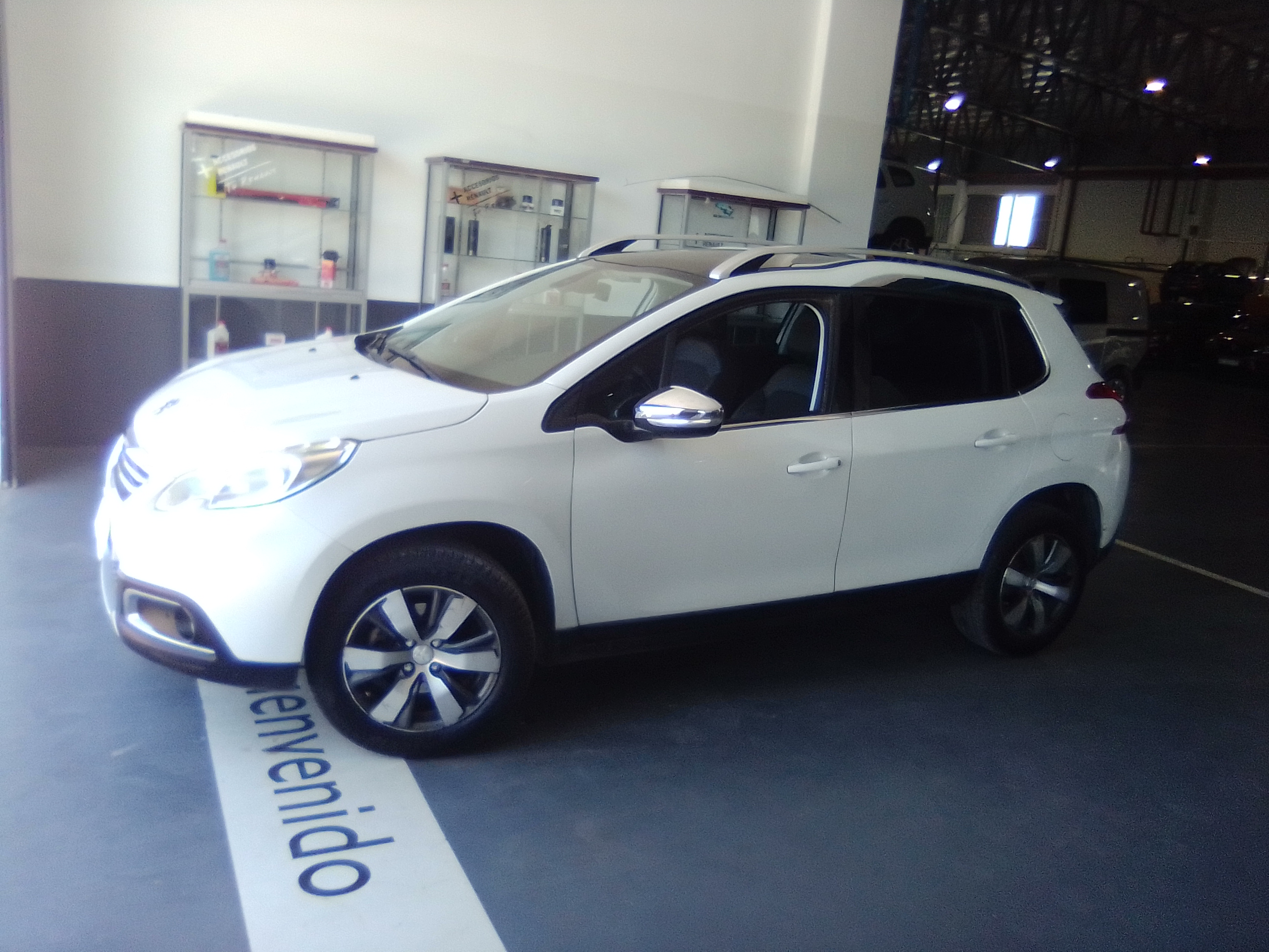Peugeot 2008 miniatura 3