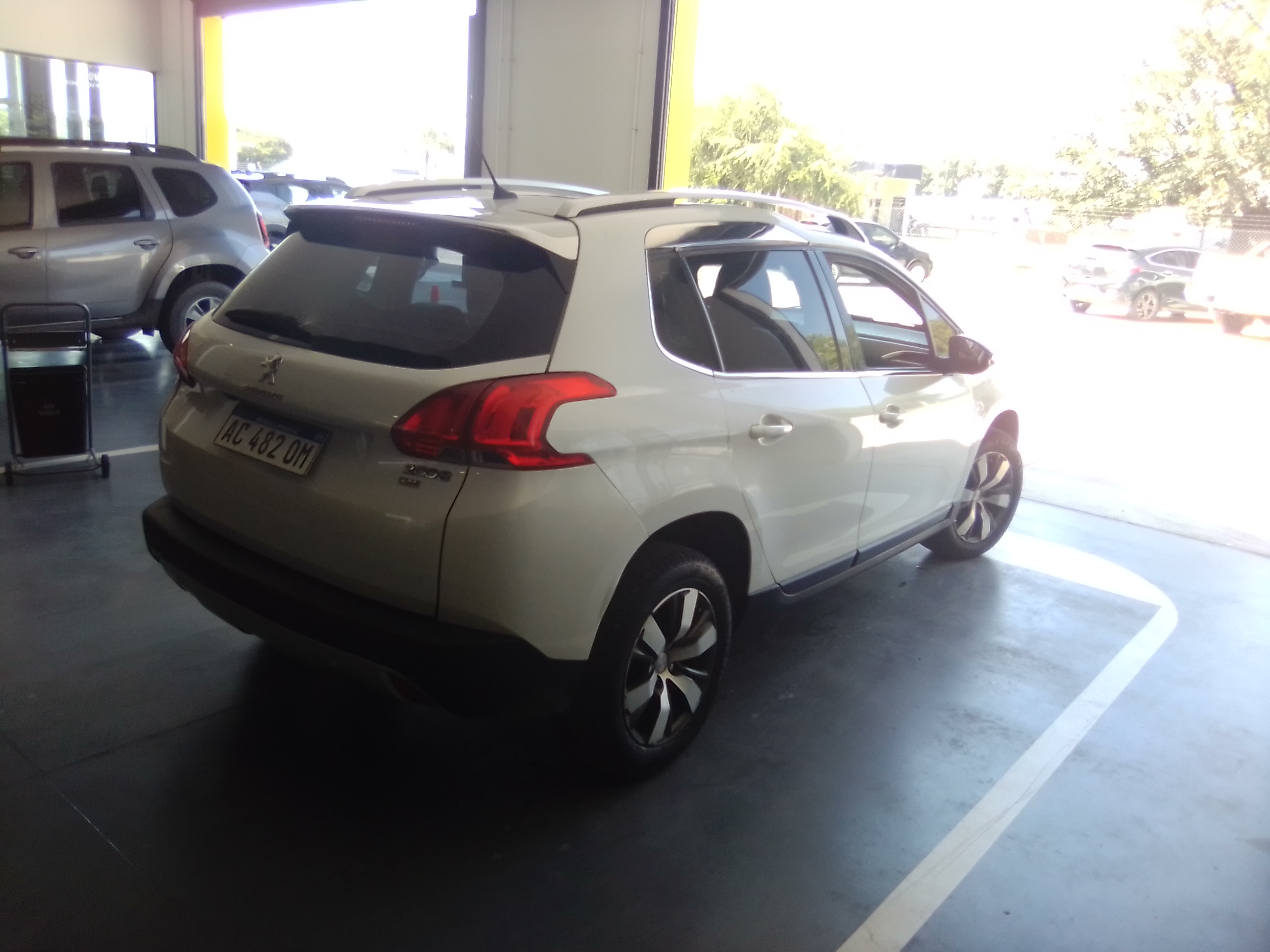 Peugeot 2008 miniatura 4