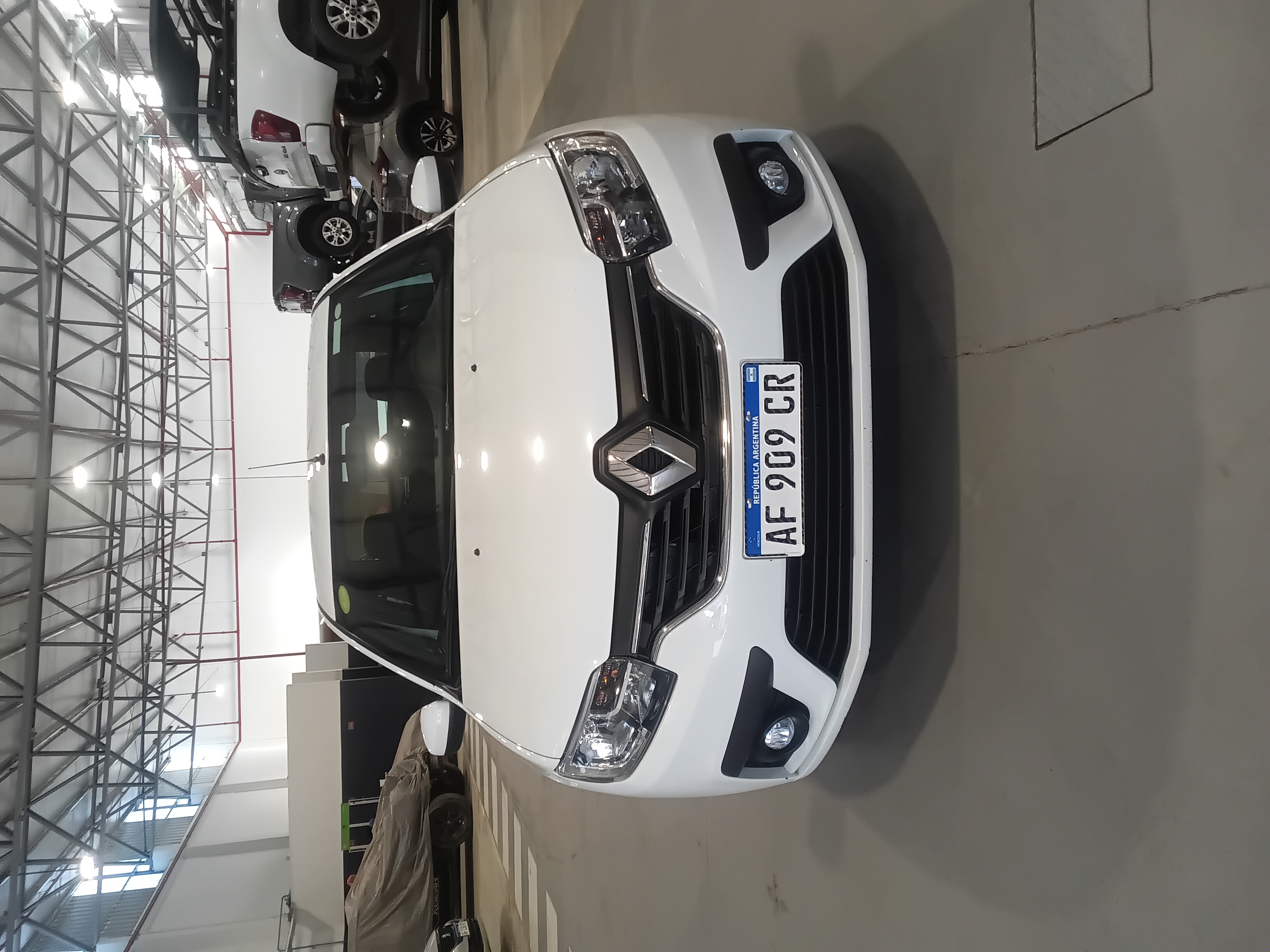 Renault Logan 2023