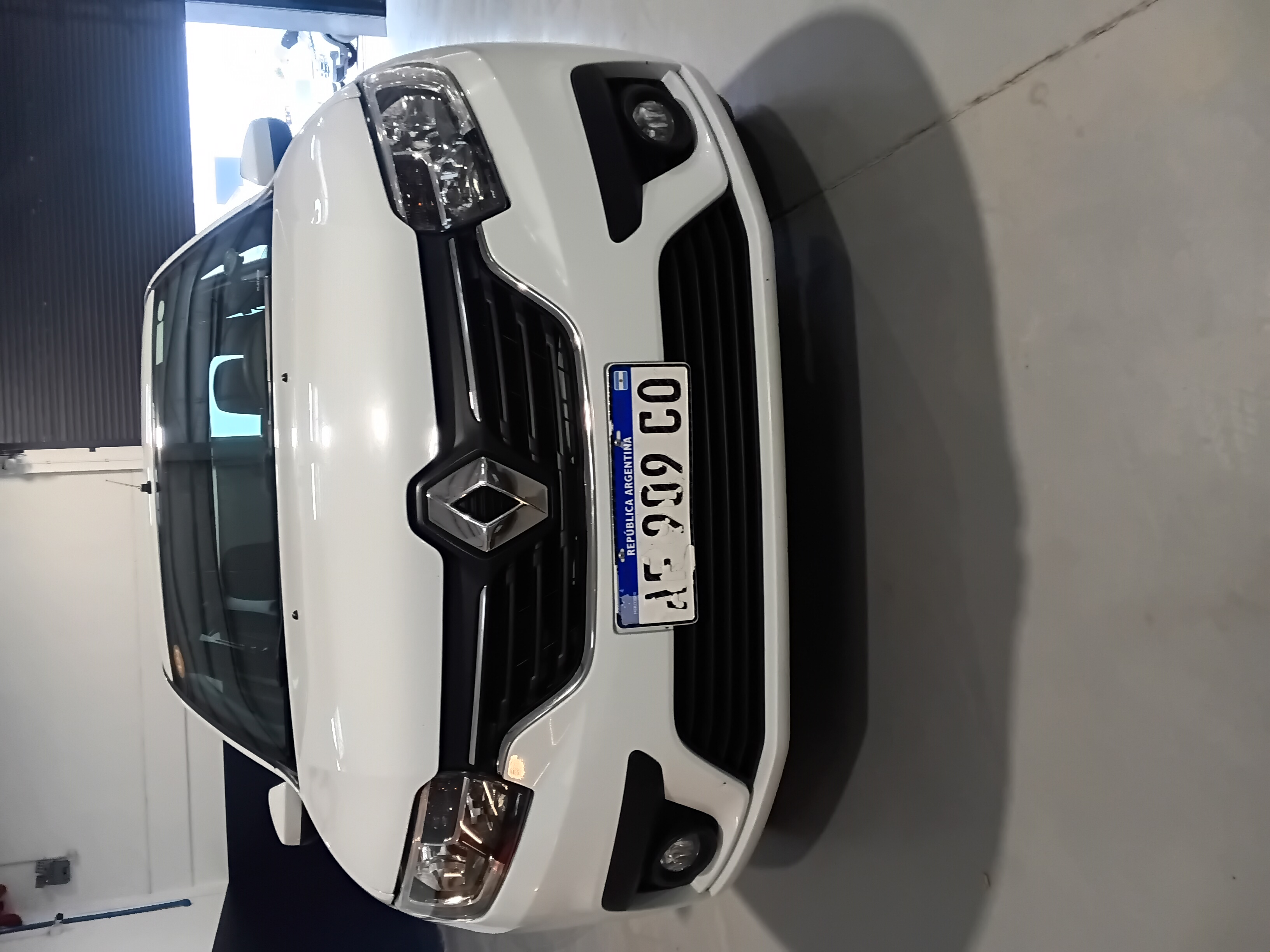 Renault Logan 2023