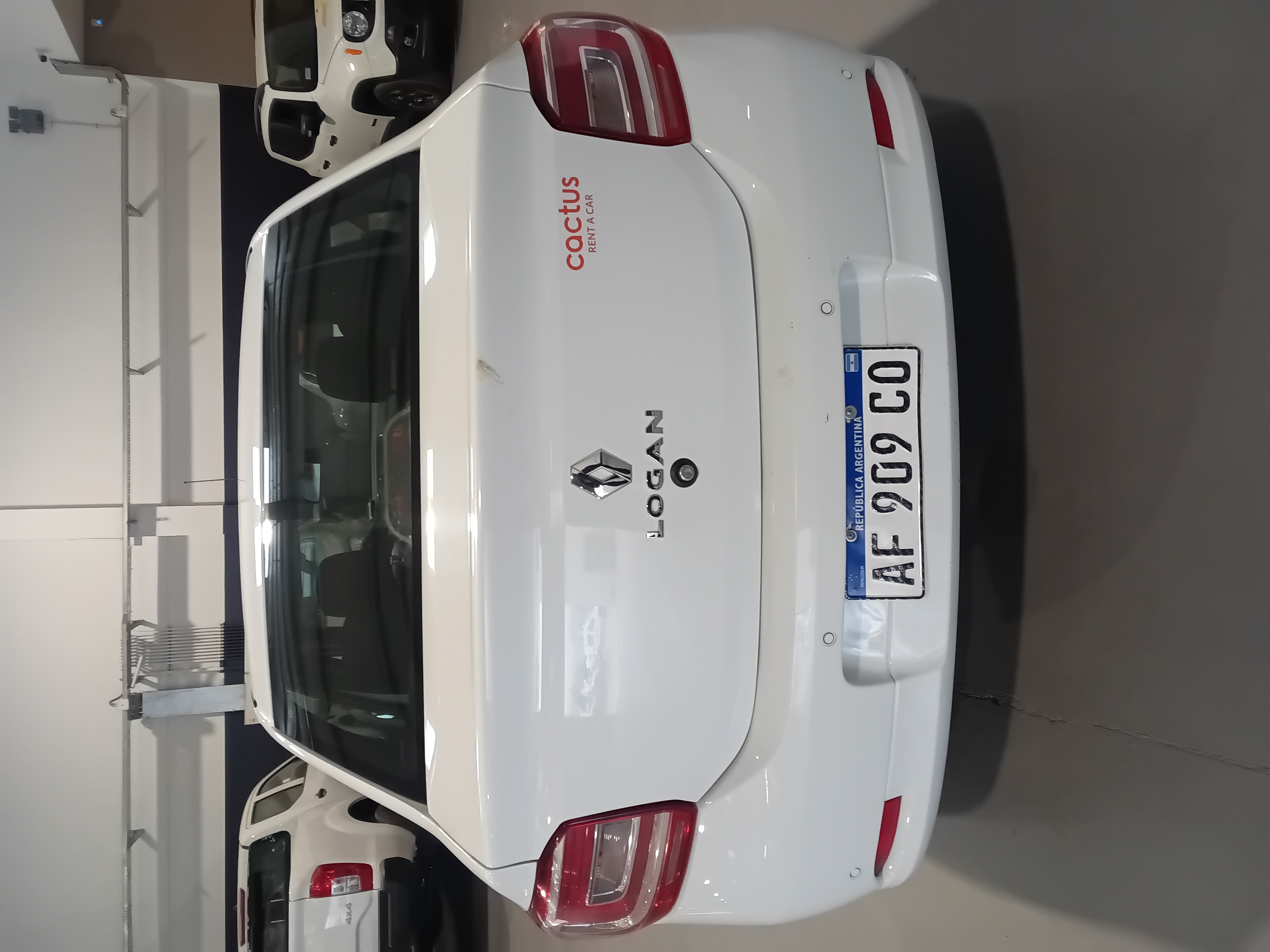 Renault Logan miniatura 4