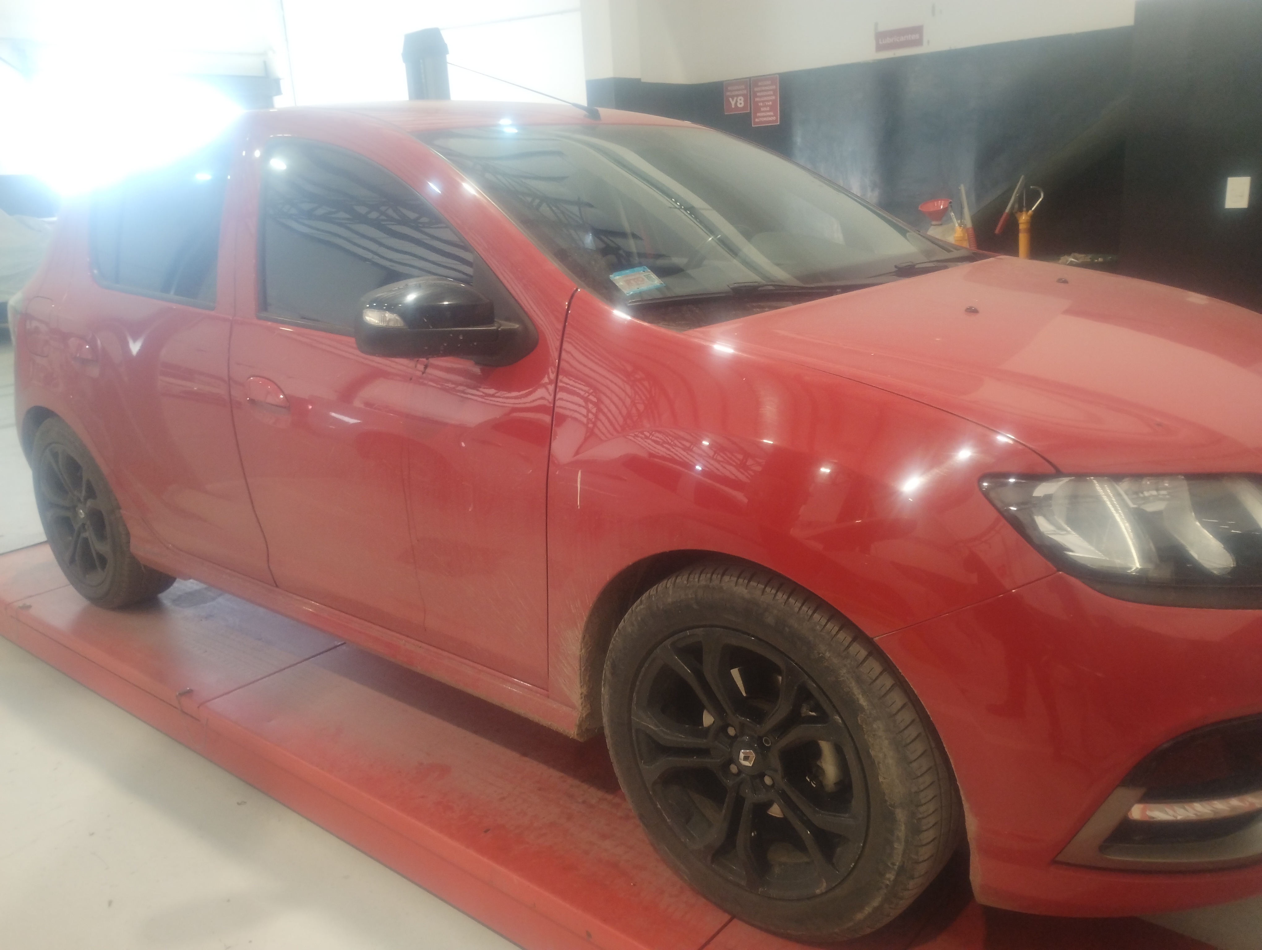 Renault Sandero miniatura 4
