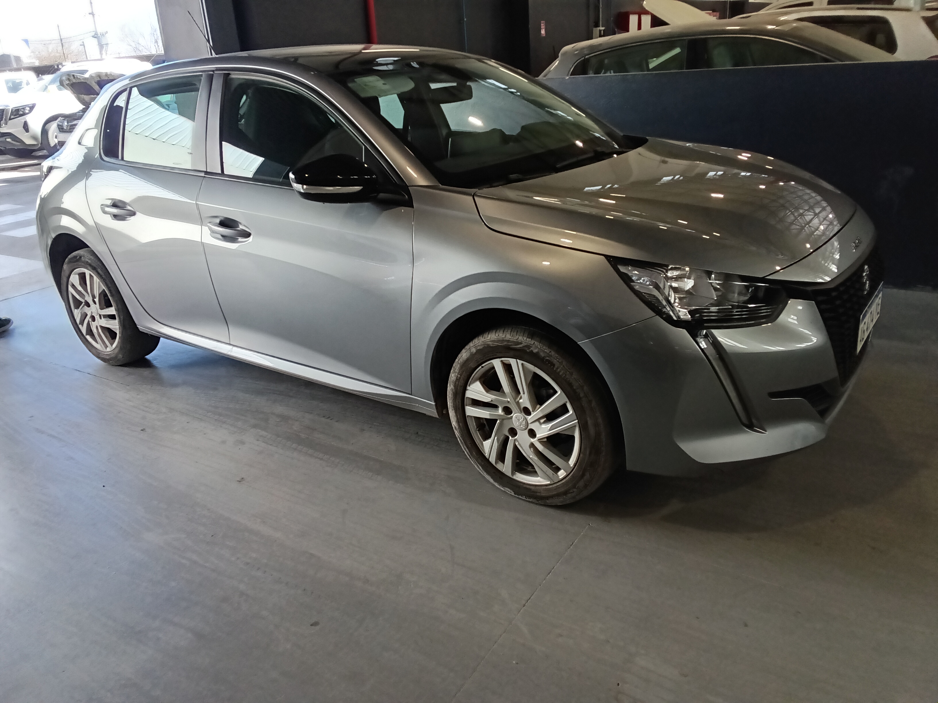 Peugeot 208 miniatura 2