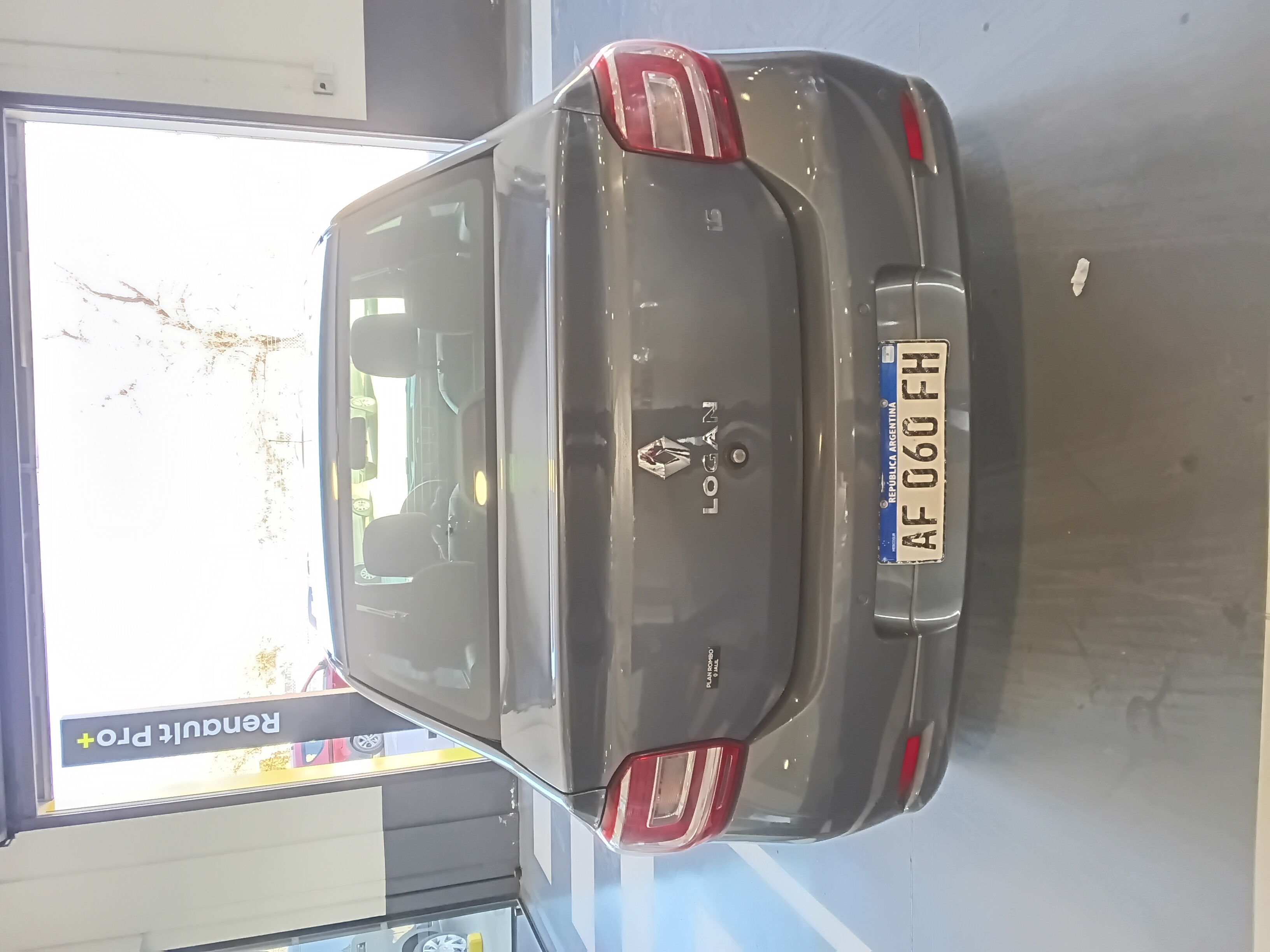 Renault Logan miniatura 4