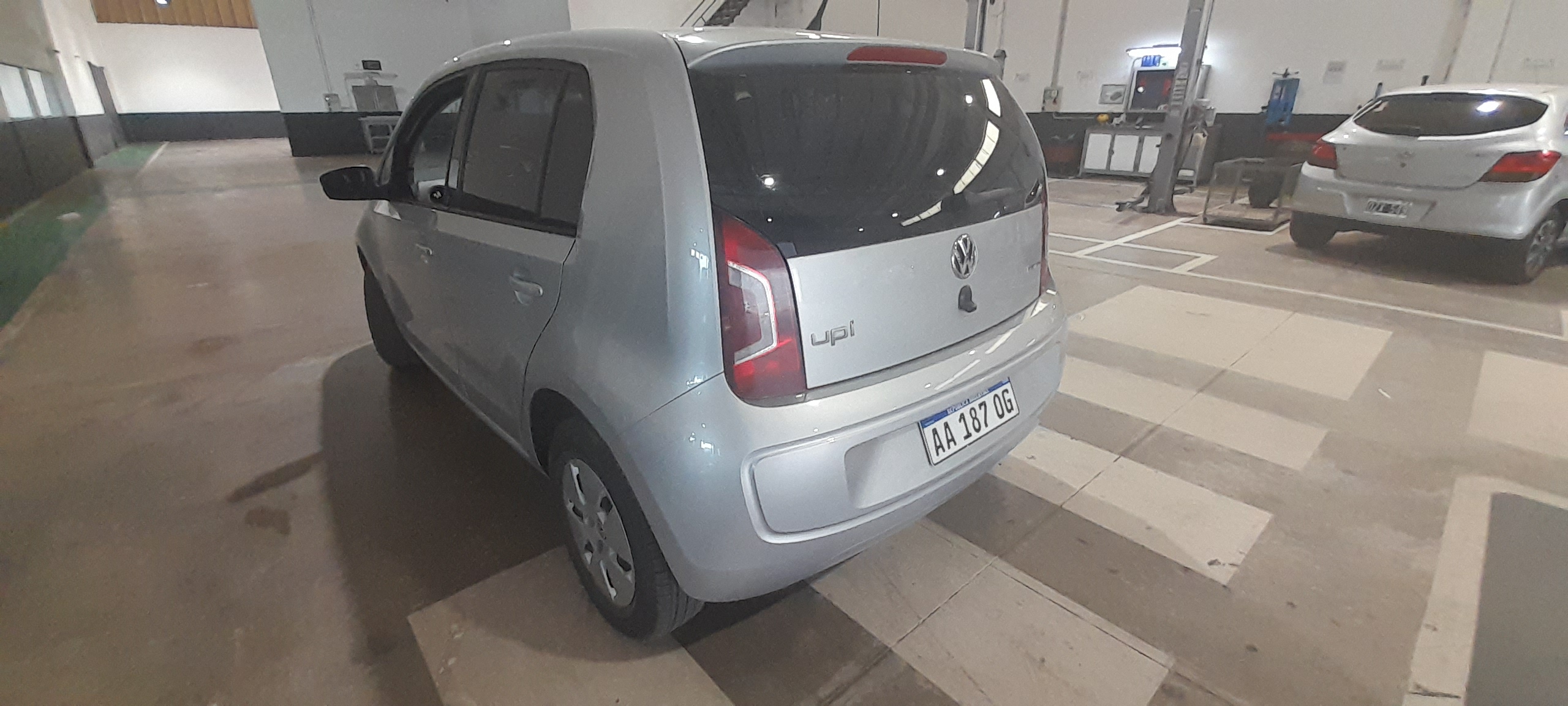 Volkswagen UP! miniatura 4