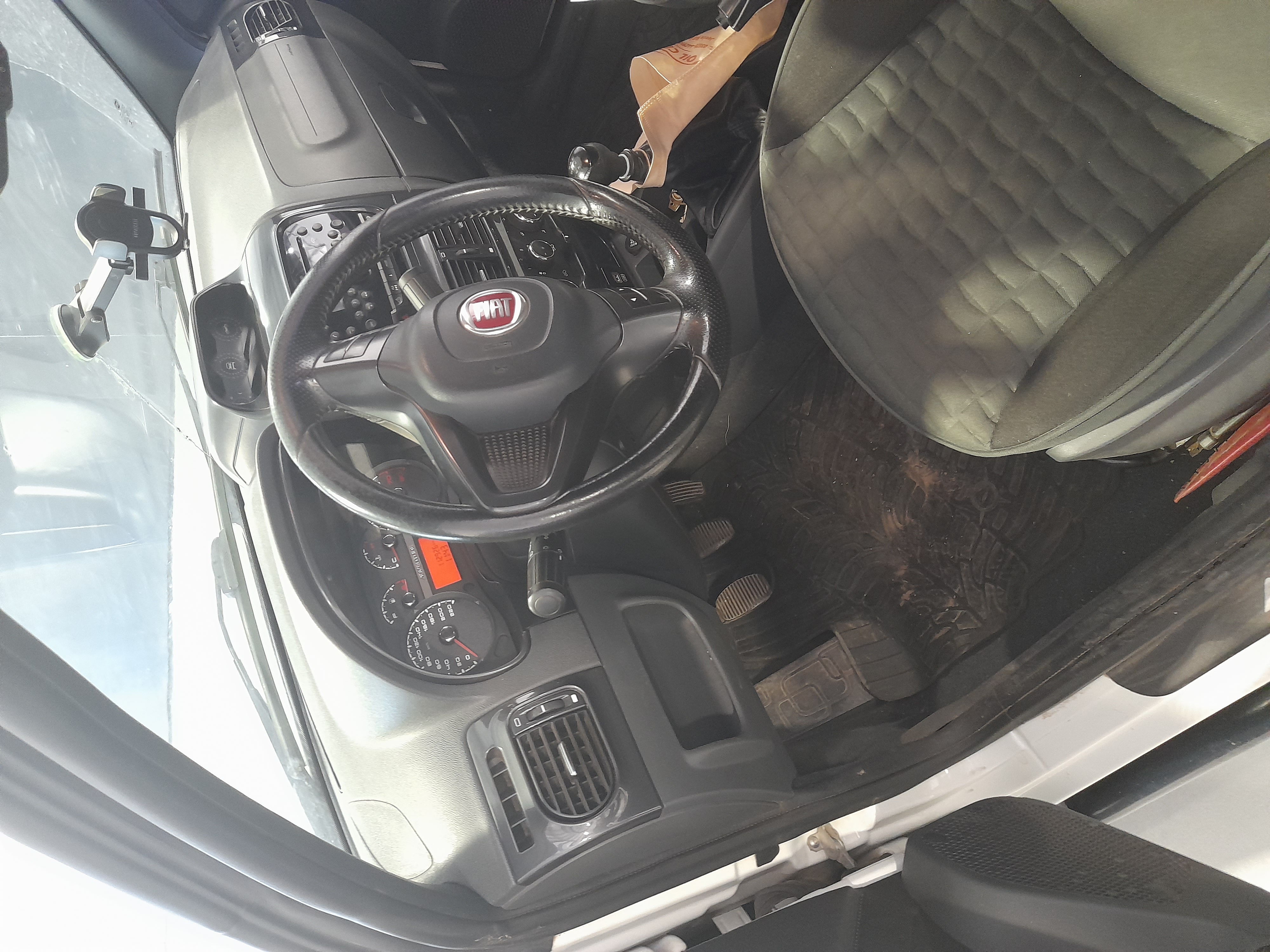 Fiat Strada miniatura 3
