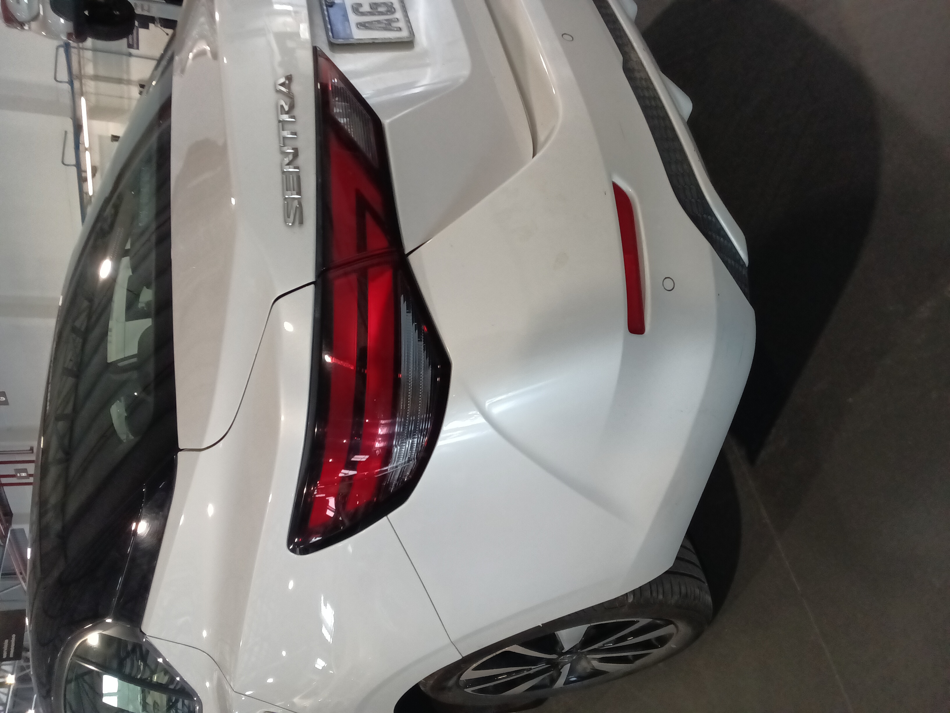 Nissan Sentra miniatura 7