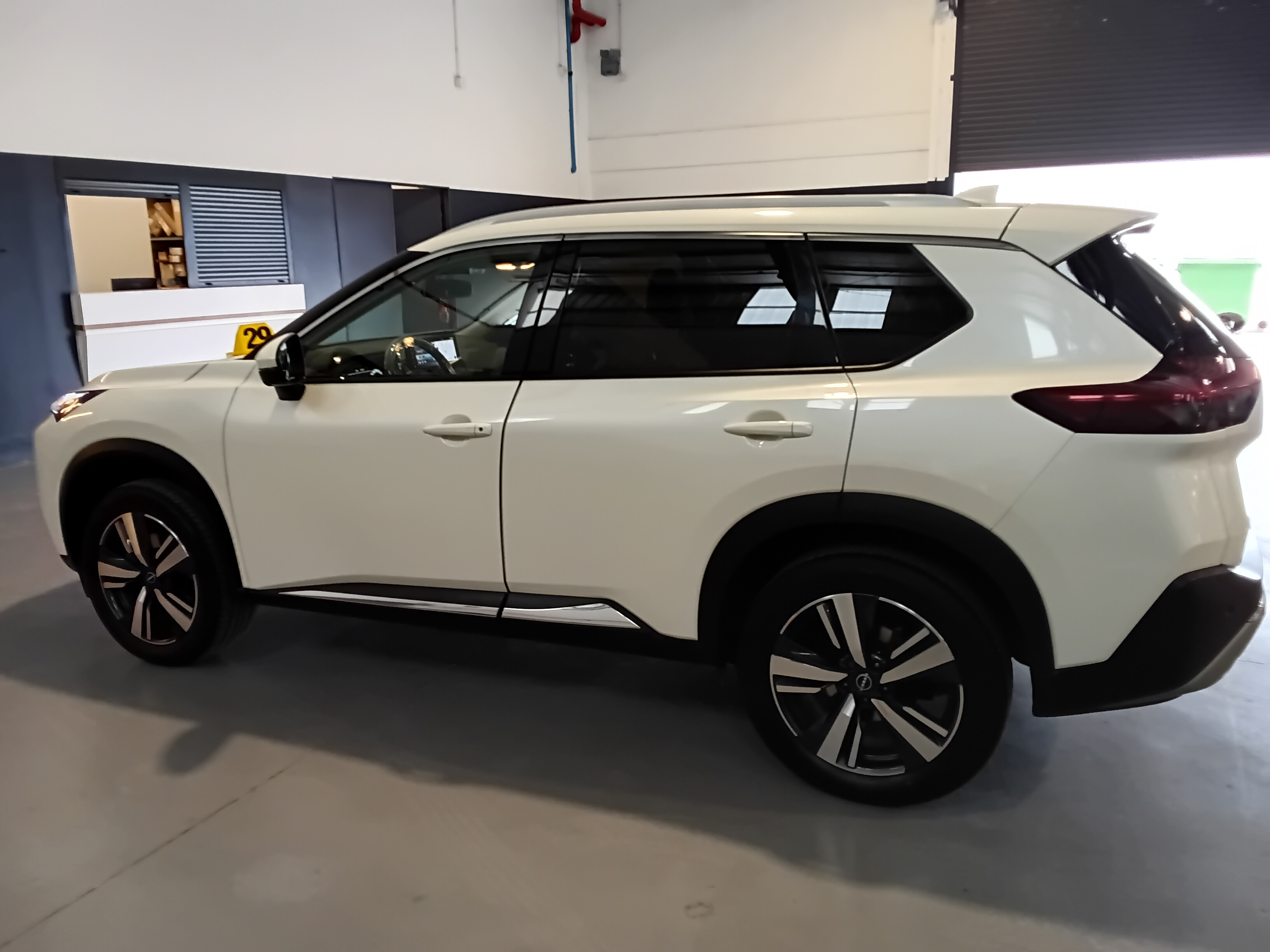 Nissan Xtrail miniatura 3
