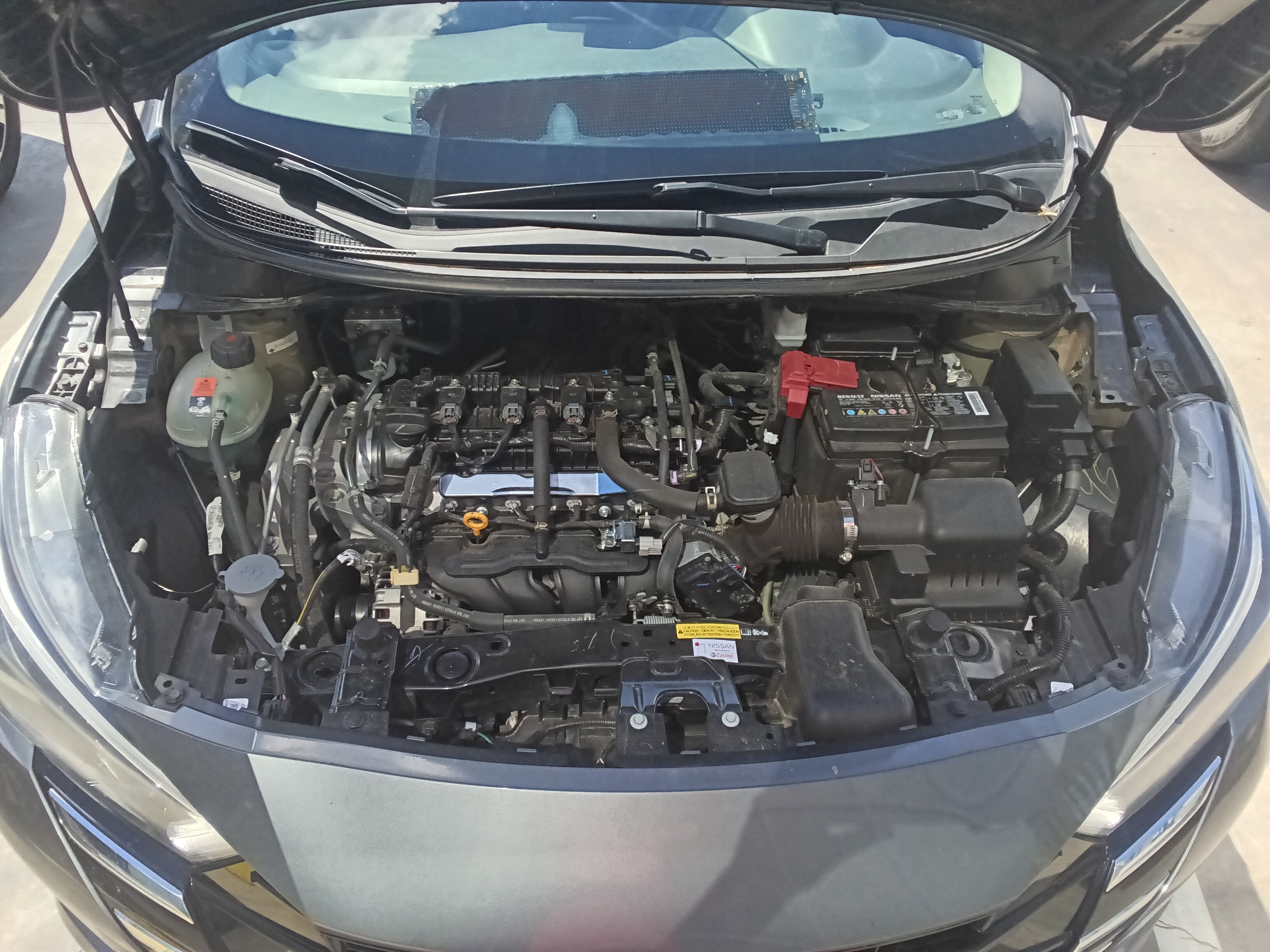 Nissan Versa miniatura 6