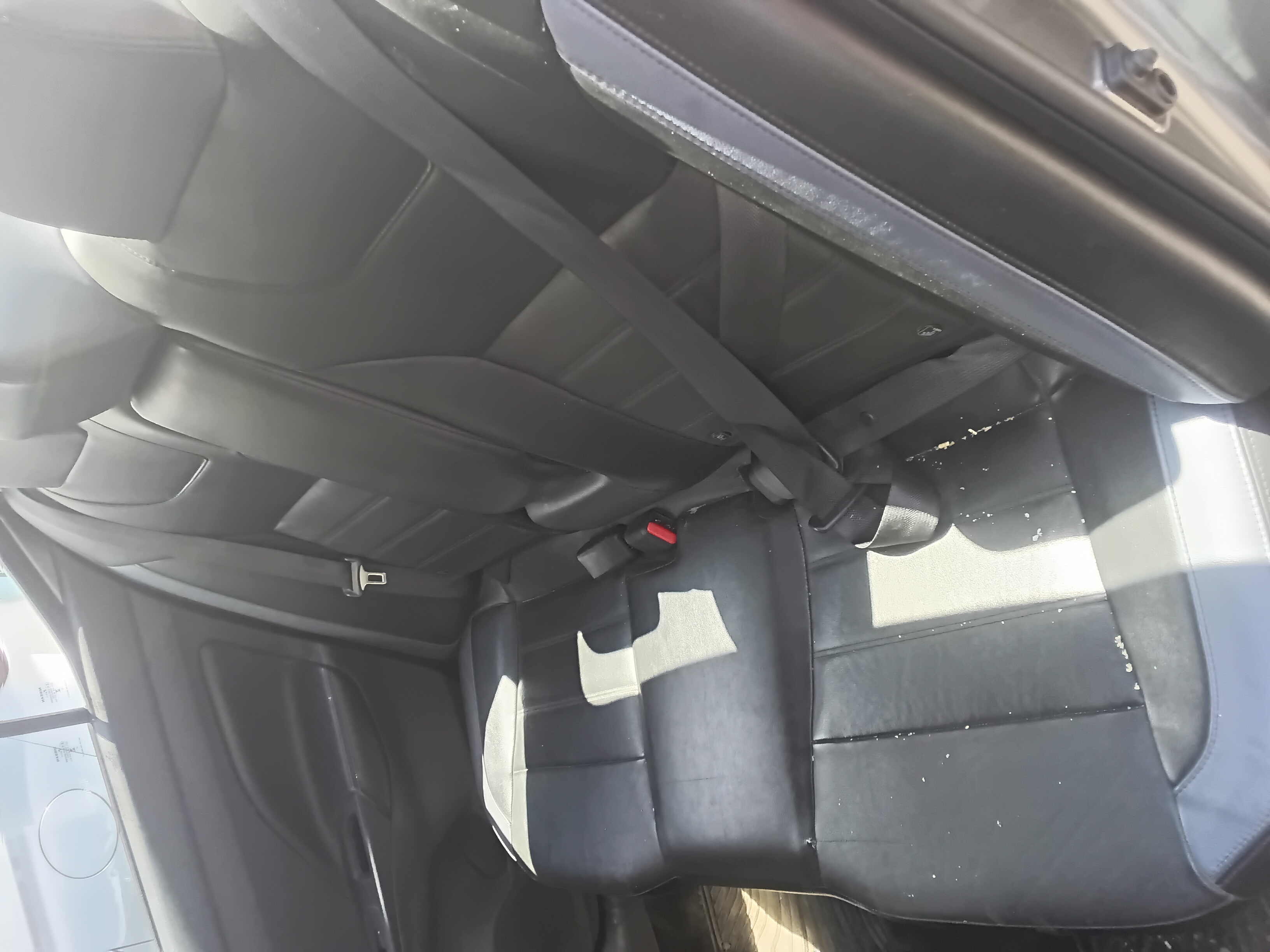 Nissan Versa miniatura 2