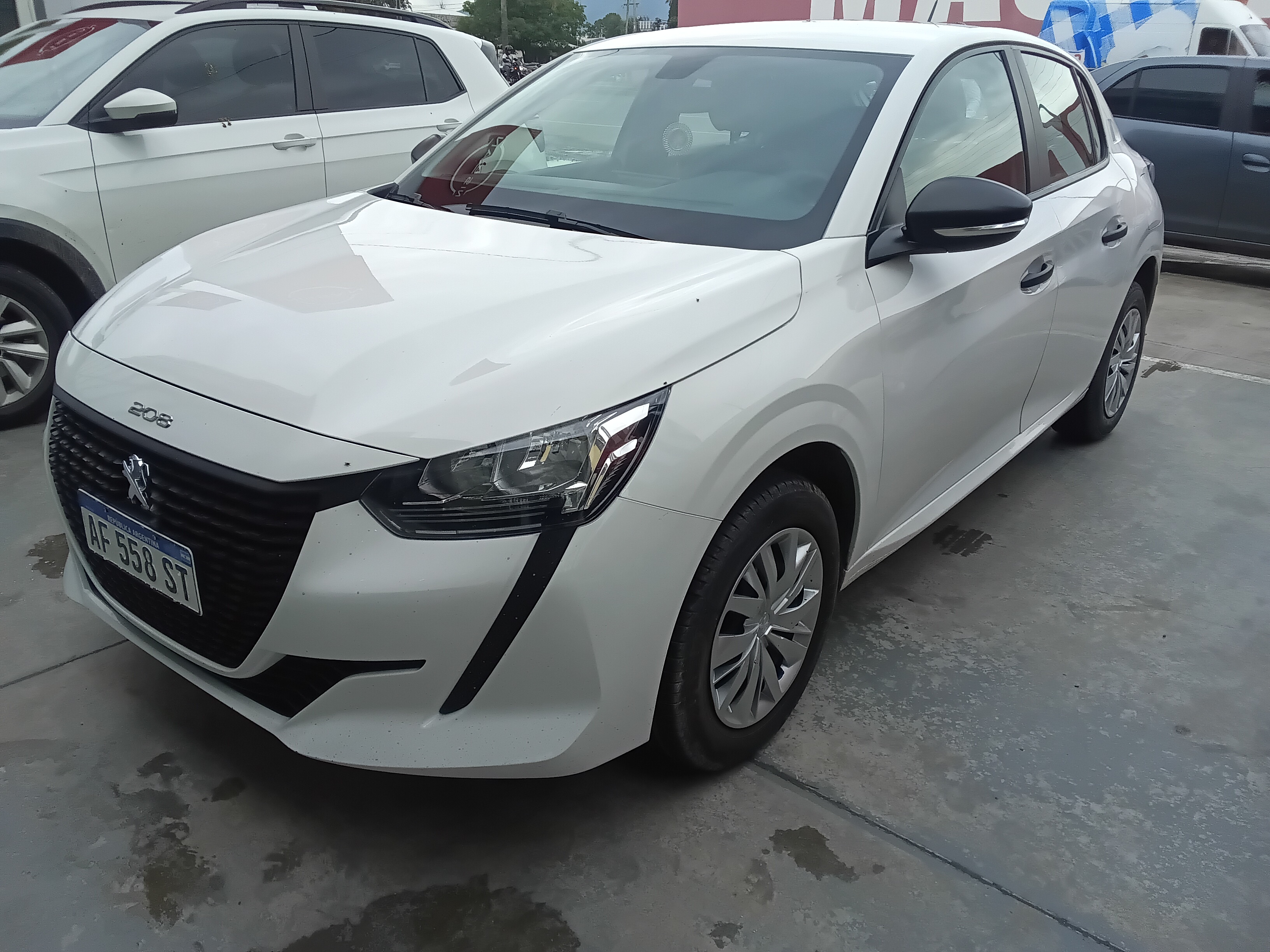 Peugeot 208 miniatura 2