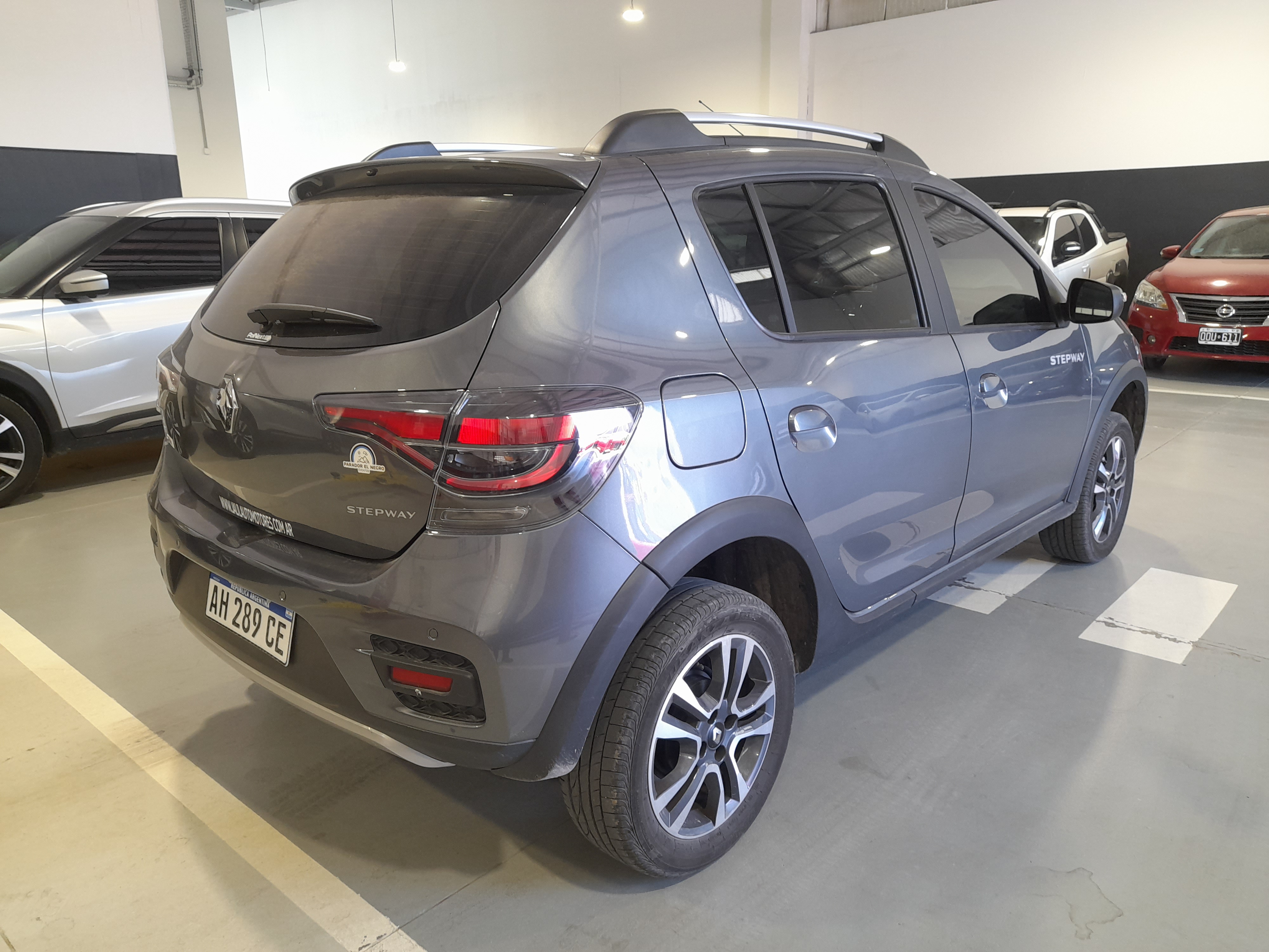 Renault Sandero miniatura 4