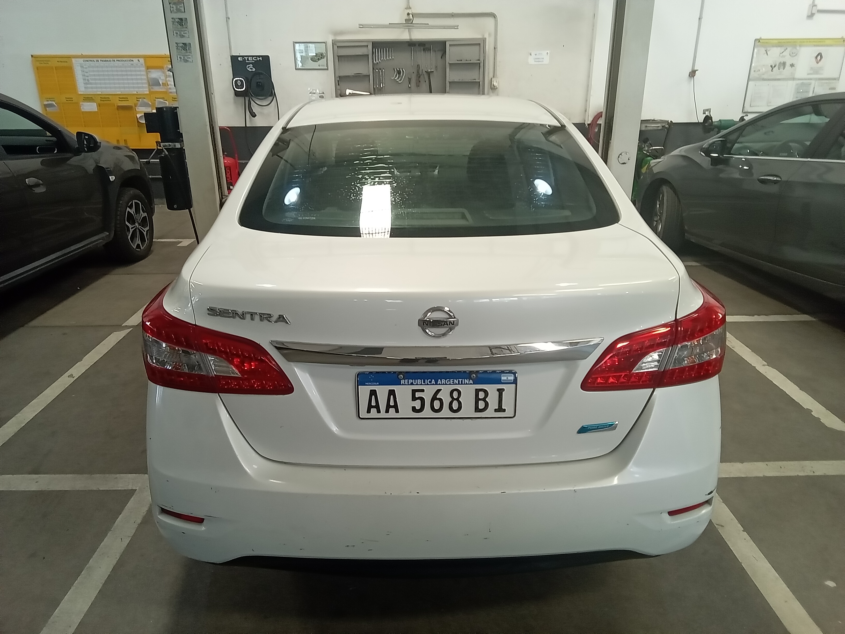 Nissan Sentra miniatura 2