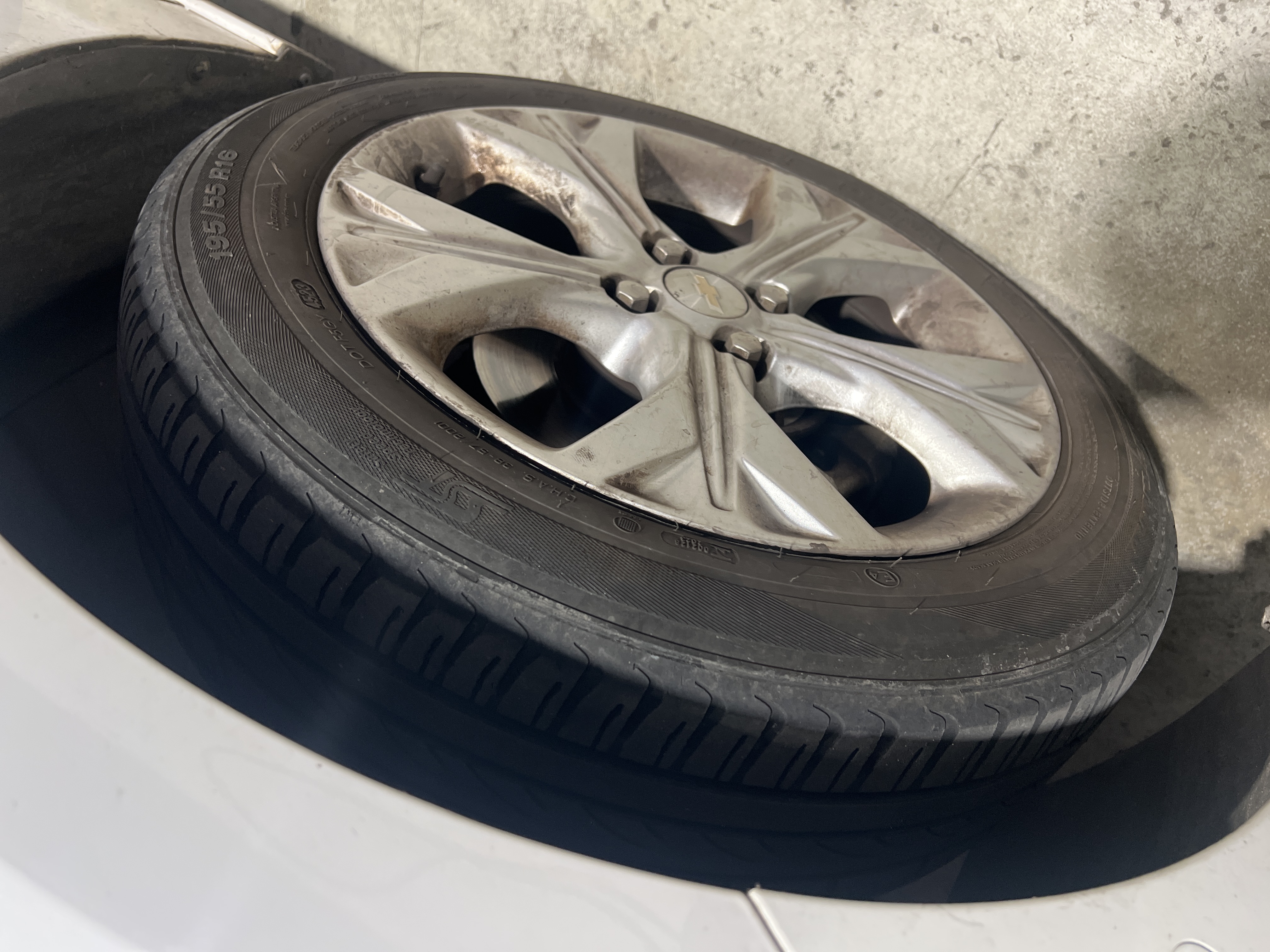 Chevrolet Onix miniatura 4