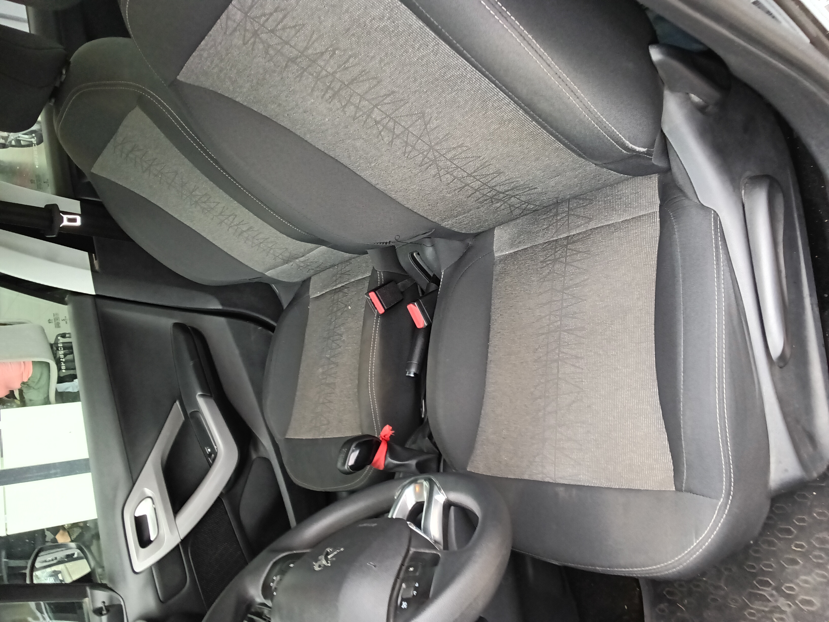 Peugeot 208 miniatura 7