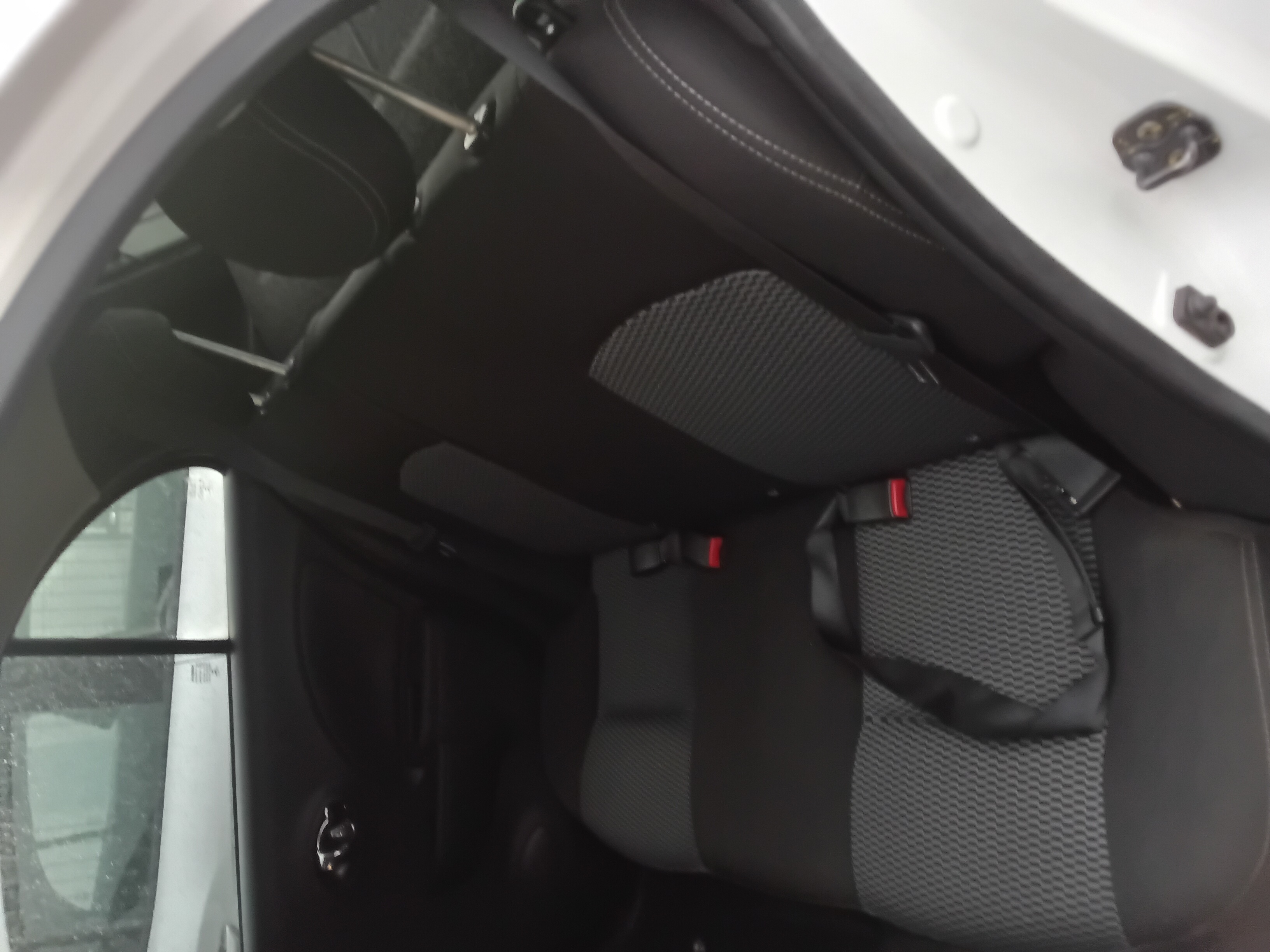 Nissan March miniatura 7