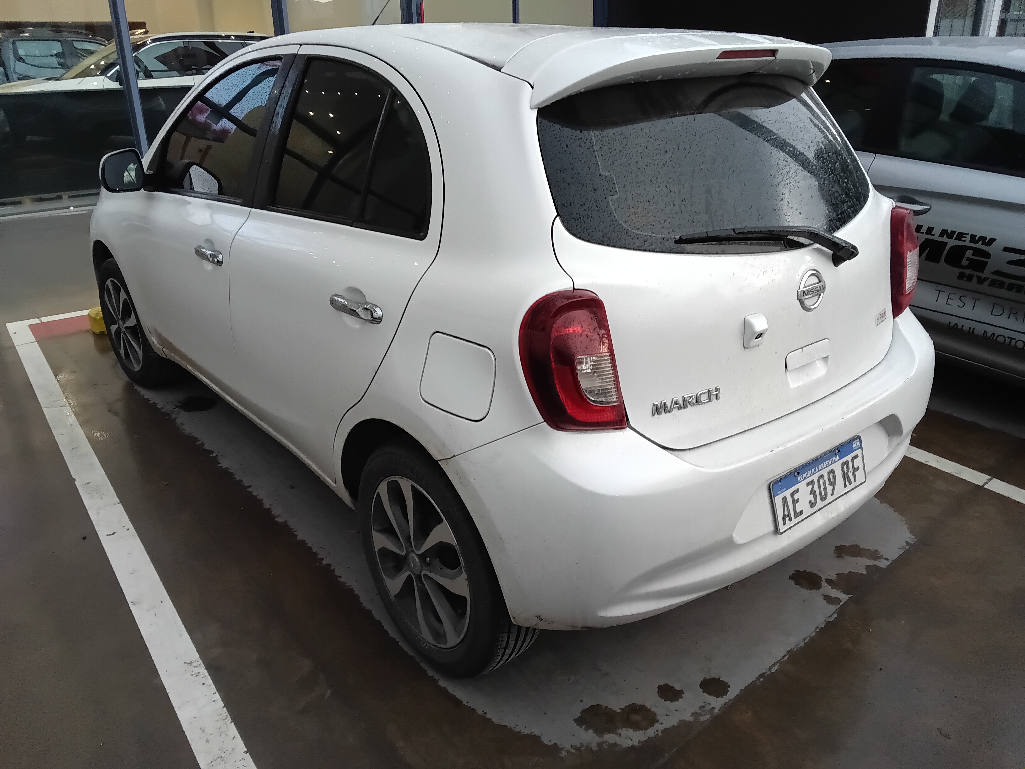 Nissan March miniatura 3
