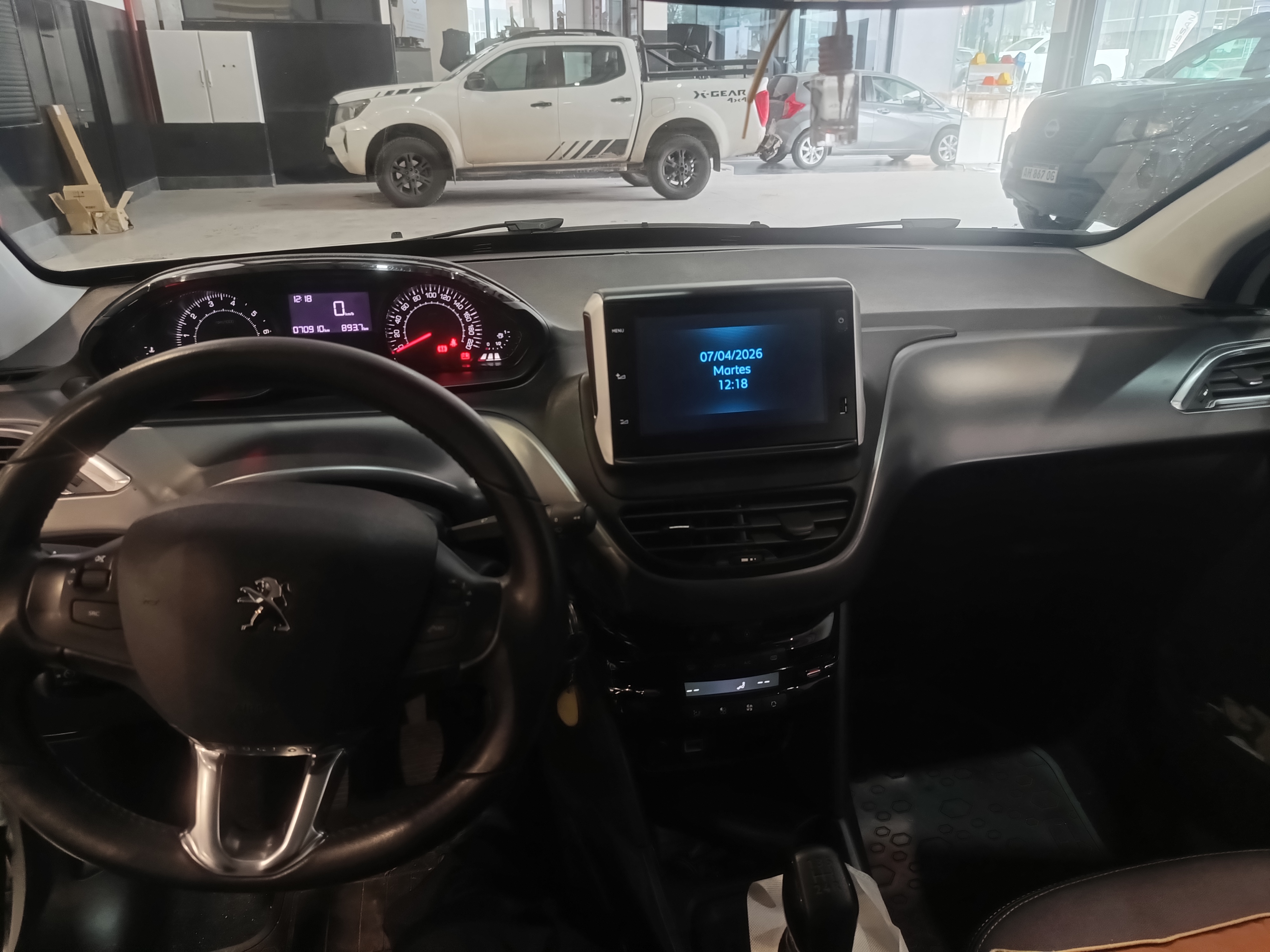 Peugeot 2008 miniatura 4