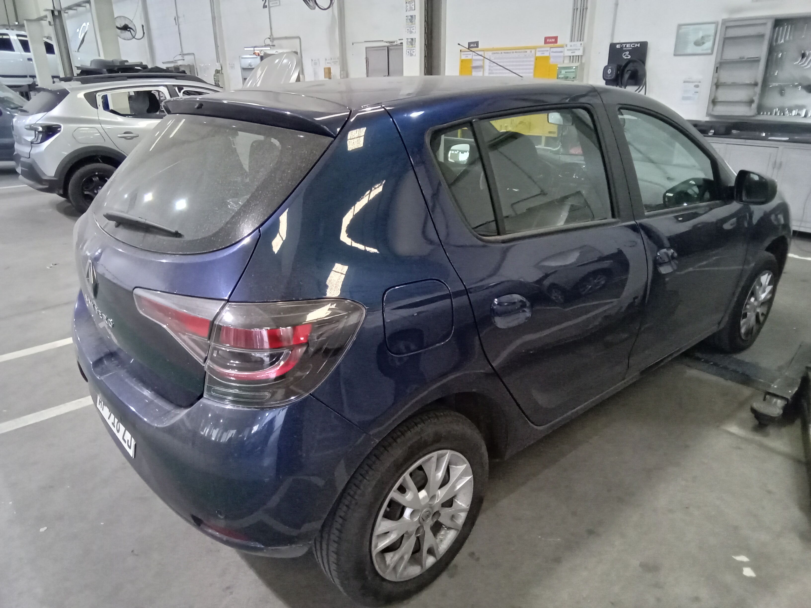 Renault Sandero miniatura 2
